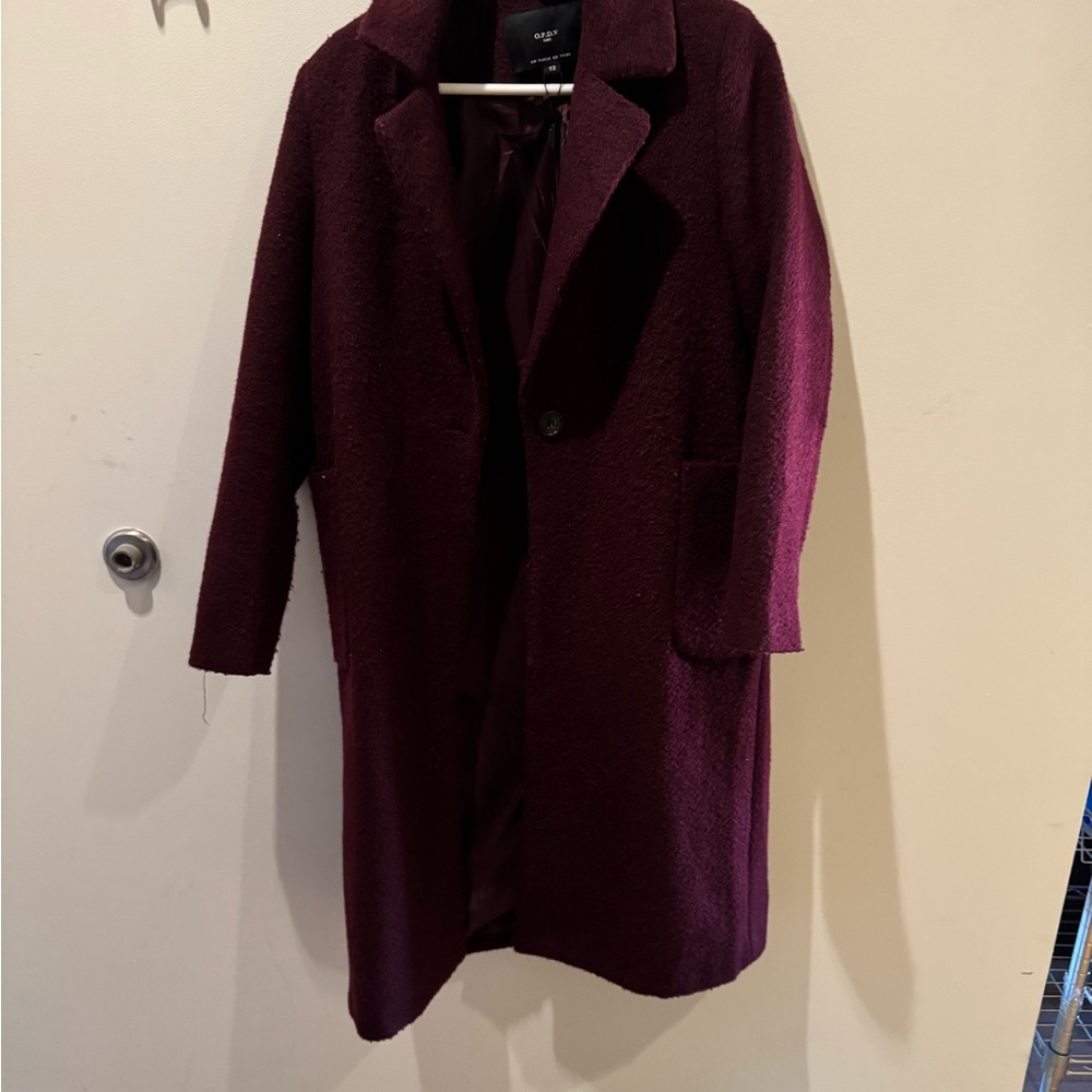 Elegant Women's Burgundy Coat